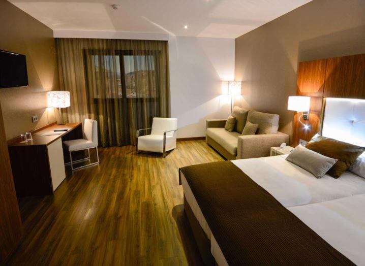 Gran Hotel Botanicos Teruel Exteriör bild